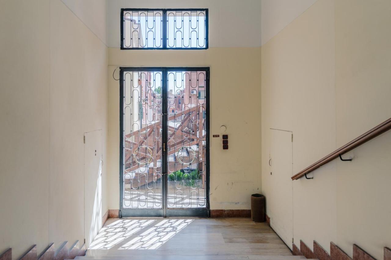 Venezia- S. Lucia Train Station Lovely Apartment! ภายนอก รูปภาพ